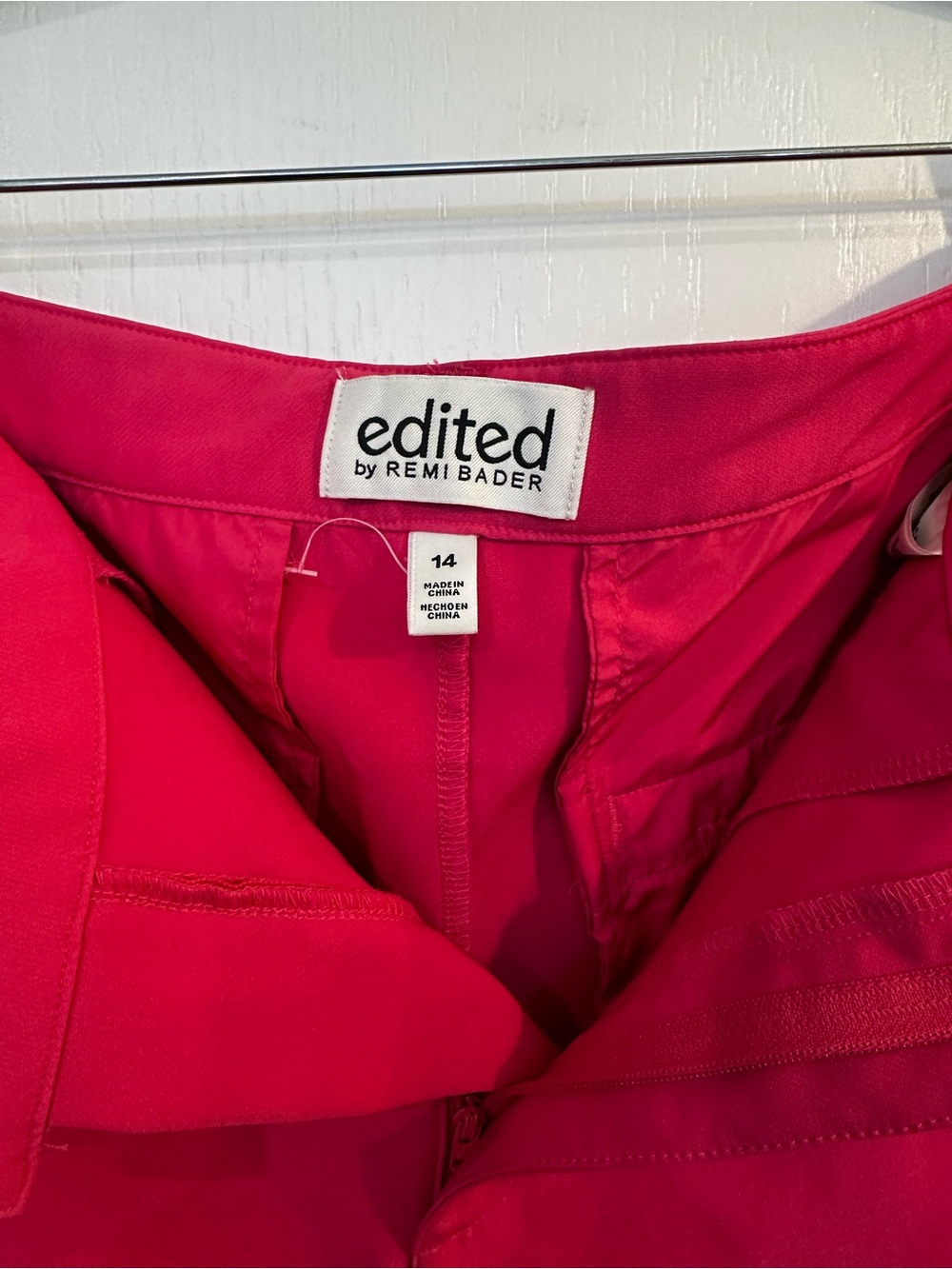 High-Rise Tailored Women's Red Bermuda Shorts - Picture 3 of 5